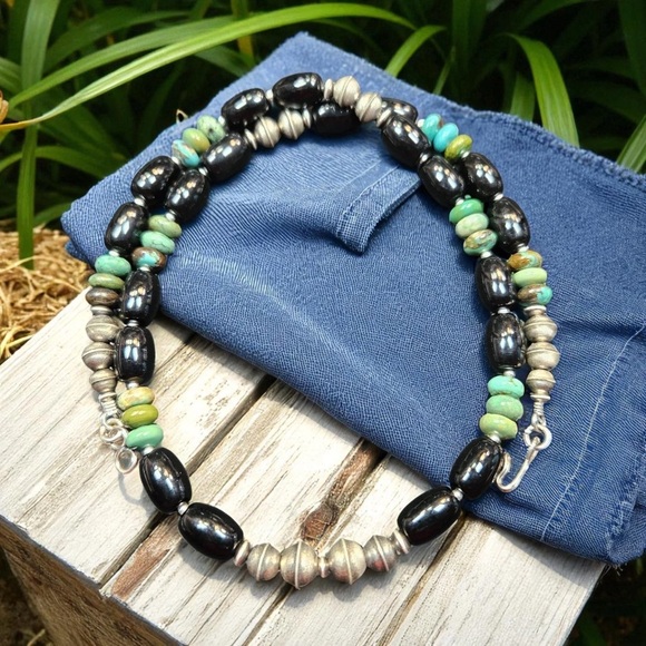 Native American Turquoise and Black Onyx Necklace - Picture 2 of 8